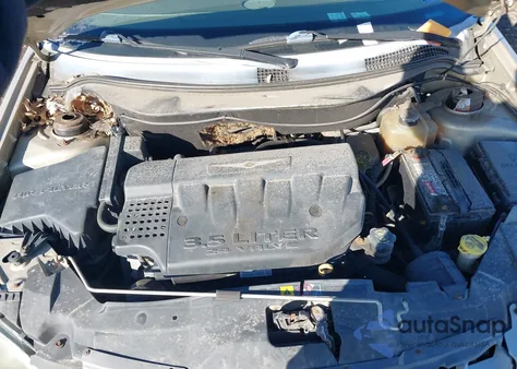 2005 Chrysler Pacifica Touring из США, поврежденный, VIN 2C8GF68485R502404